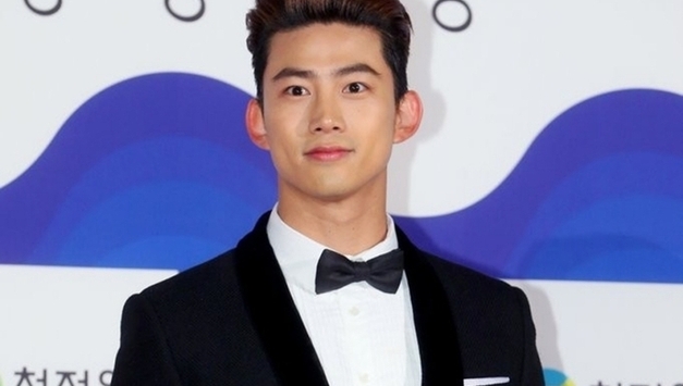 비공개 당부도 소용 없다…옥택연 결혼식 몰카 '논란'