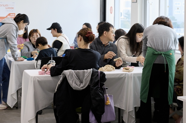 여성공예창업가를 위한 '2023 아리움 위크 서울'에 2500명 몰려 - 뉴스 썸네일 이미지