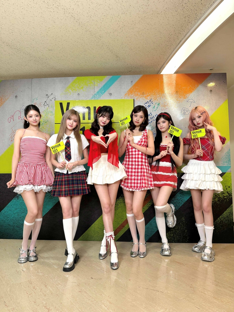 아이브 日 NHK '베뉴 101' 출연 모습/사진=NHK 'Venue 101' 공식 SNS