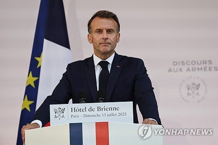 국방력 강화 방안 발표하는 마크롱 대통령