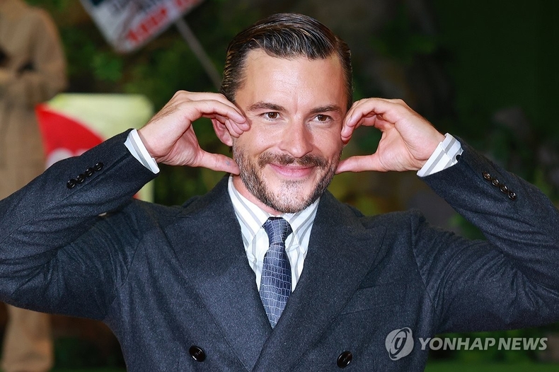 지난 7월 방한한 배우 조너선 베일리