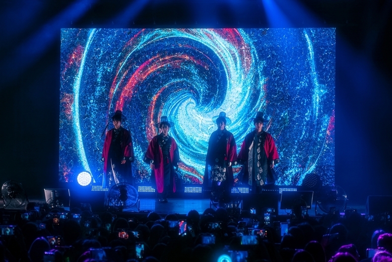 원어스, 월드투어 'H_OUR, US' 성료/사진=알비더블유